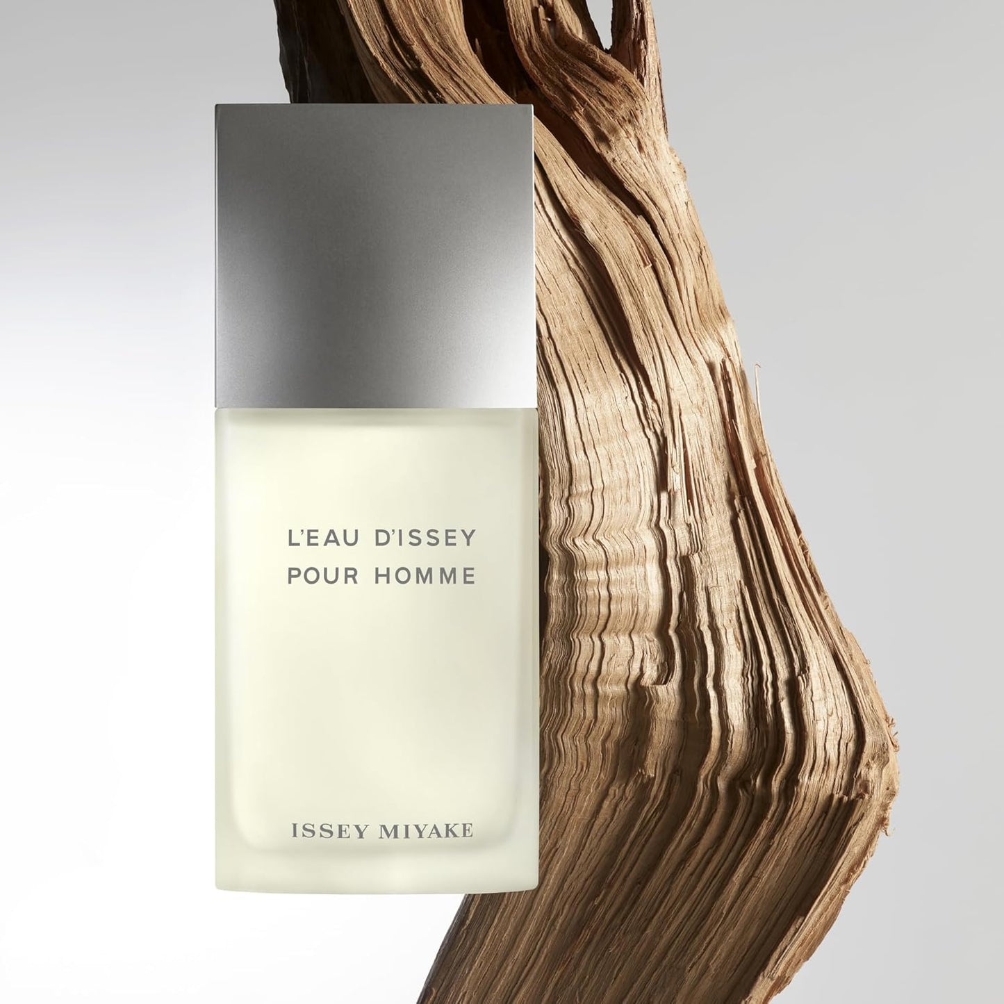 Issey Miyake L'Eau D'Issey Pour Homme 125 ml Edt Spray Fragancia Amaderada Acuática para Hombres Notas de Cilantro y Vetiver de Tahití